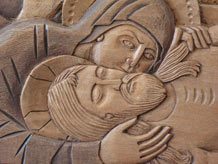 Marie, la Vierge étreint son Fils